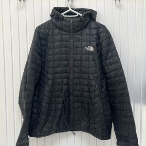 The North Face Men's Thermoball Hooded Jacket - Large